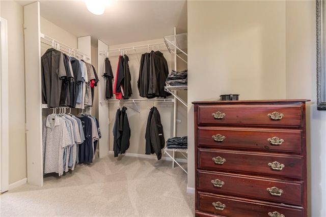 920 County Line Road, Kansas City, KS 66103