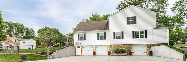 920 County Line Road, Kansas City, KS 66103