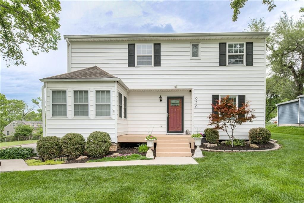 920 County Line Road, Kansas City, KS 66103