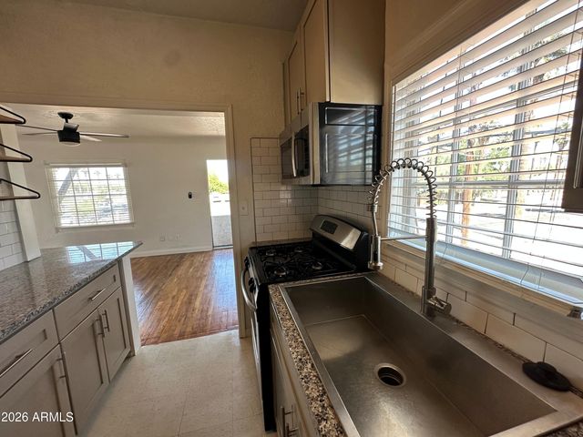 342 W CULVER Street 5, Phoenix, AZ 85003