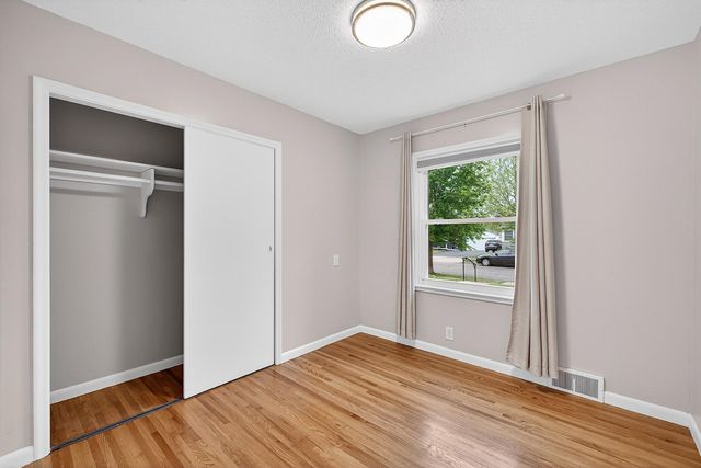 2043 Ramlow Place, Saint Paul, MN 55116