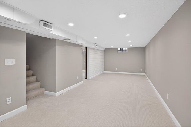 2043 Ramlow Place, Saint Paul, MN 55116