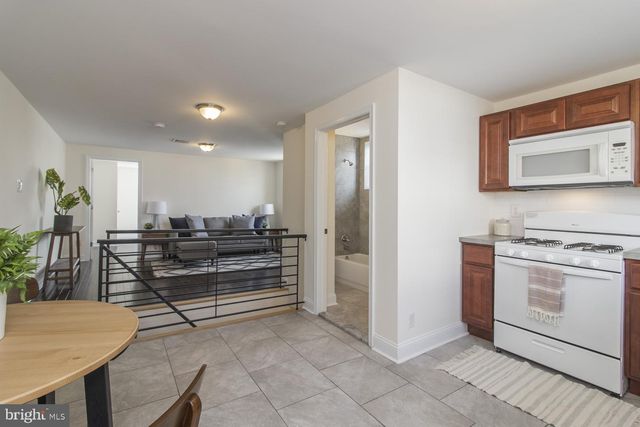 2601 S MARSHALL ST, Philadelphia, PA 19148