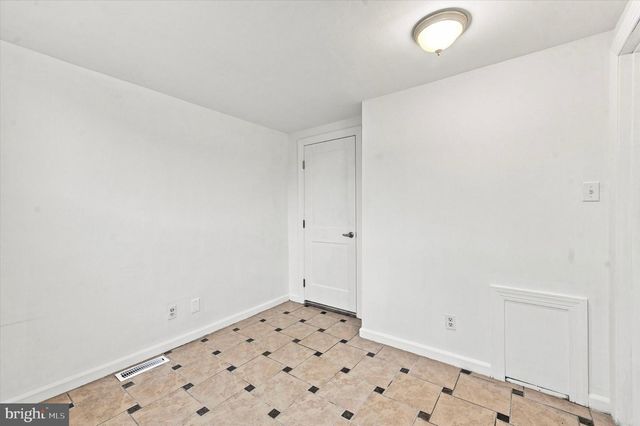 2601 S MARSHALL ST, Philadelphia, PA 19148