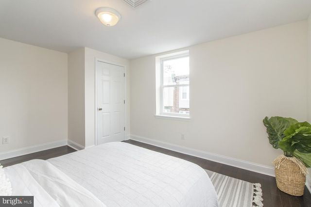 2601 S MARSHALL ST, Philadelphia, PA 19148