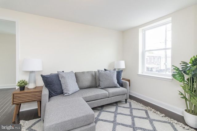 2601 S MARSHALL ST, Philadelphia, PA 19148