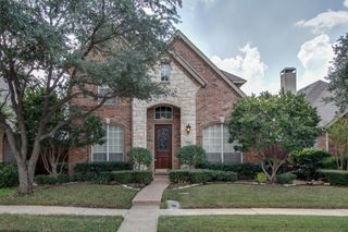 224 Heatherwood Drive, Irving, TX 75063