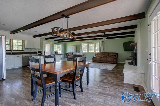 14646 New Cut Road, Athens, AL 35611