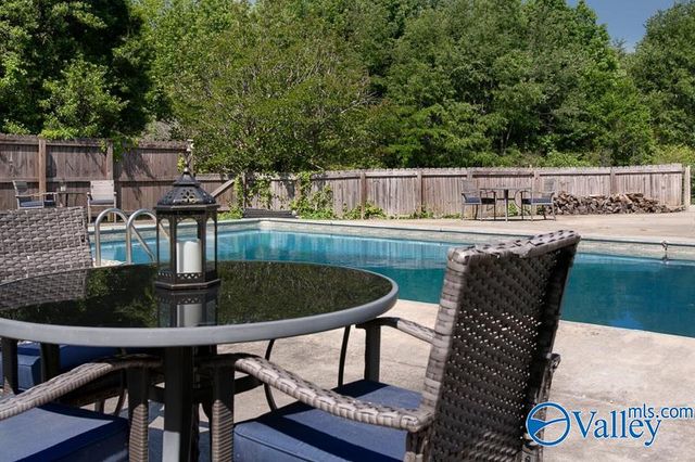 14646 New Cut Road, Athens, AL 35611