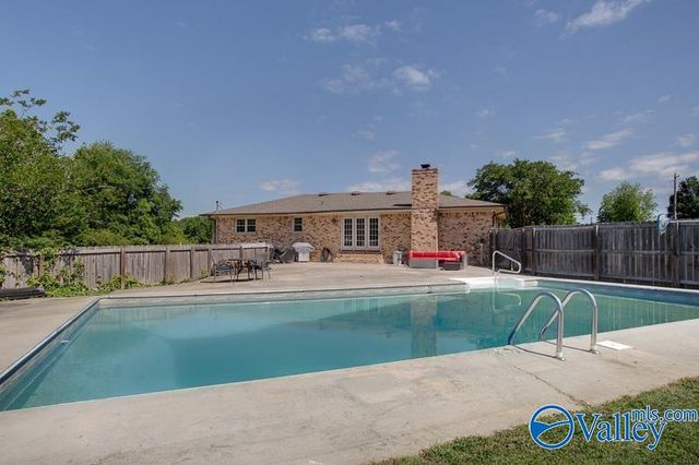 14646 New Cut Road, Athens, AL 35611