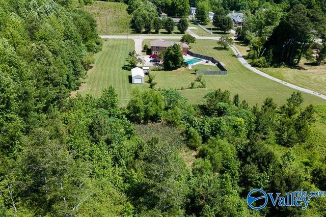 14646 New Cut Road, Athens, AL 35611