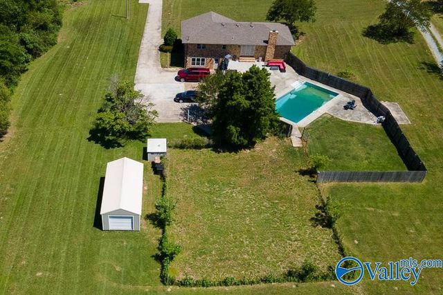 14646 New Cut Road, Athens, AL 35611