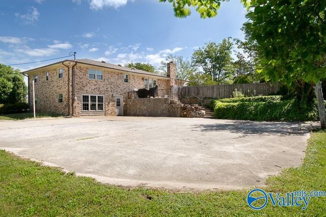 14646 New Cut Road, Athens, AL 35611