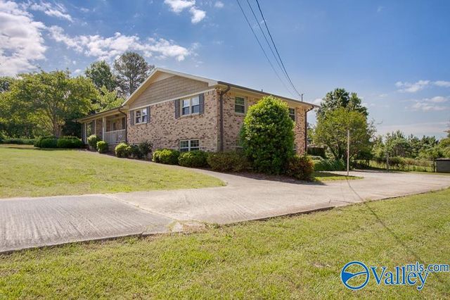 14646 New Cut Road, Athens, AL 35611