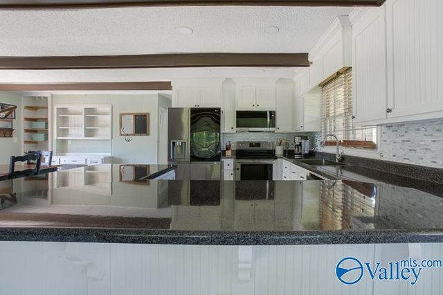 14646 New Cut Road, Athens, AL 35611