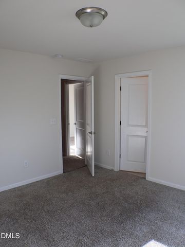 915 Field Ivy Drive, Fuquay Varina, NC 27526