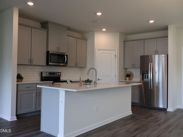 915 Field Ivy Drive, Fuquay Varina, NC 27526