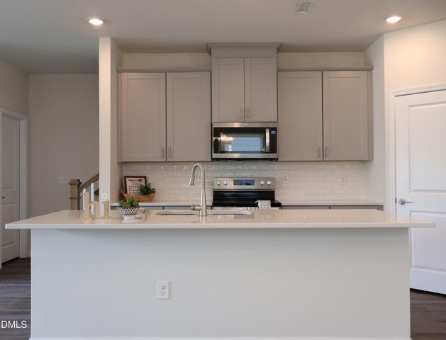 915 Field Ivy Drive, Fuquay Varina, NC 27526