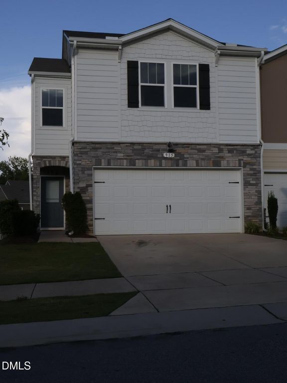 915 Field Ivy Drive, Fuquay Varina, NC 27526