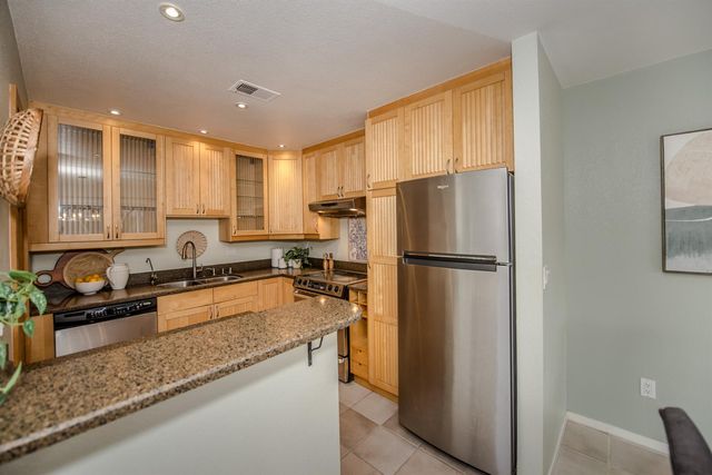 3152 Woods Cir, Davis, CA 95616