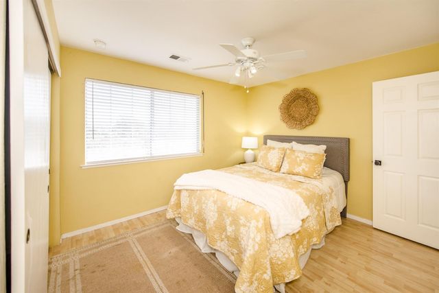 3152 Woods Cir, Davis, CA 95616