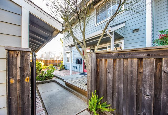 3152 Woods Cir, Davis, CA 95616