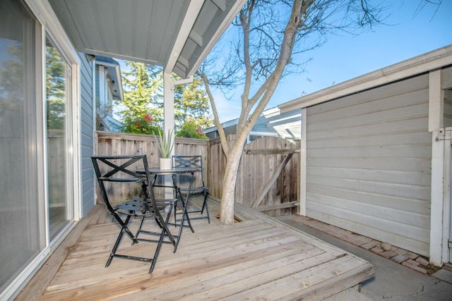 3152 Woods Cir, Davis, CA 95616