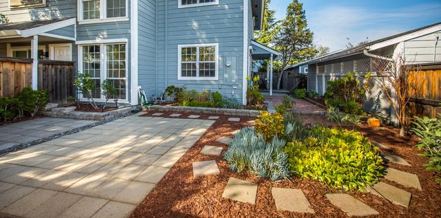 3152 Woods Cir, Davis, CA 95616