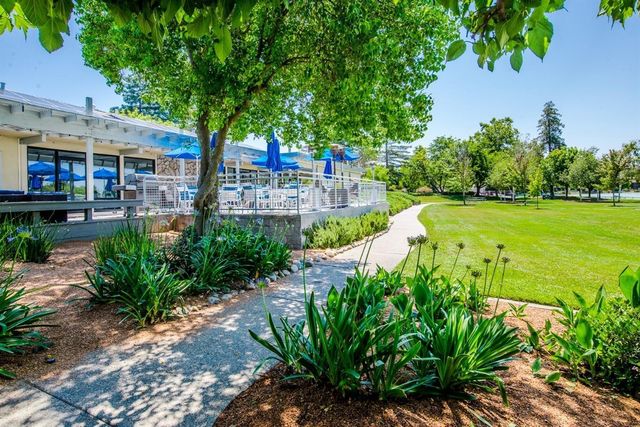 3152 Woods Cir, Davis, CA 95616