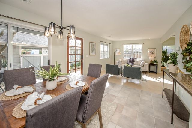 3152 Woods Cir, Davis, CA 95616