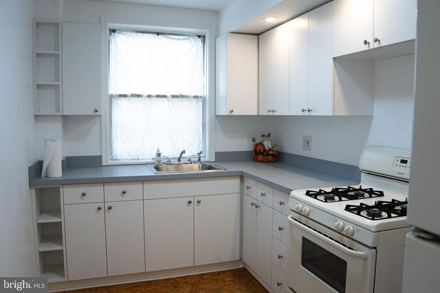 4231 LAWNDALE ST, Philadelphia, PA 19124
