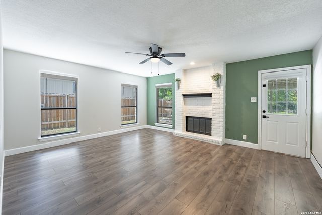 5934 SPRING VLY, San Antonio, TX 78247