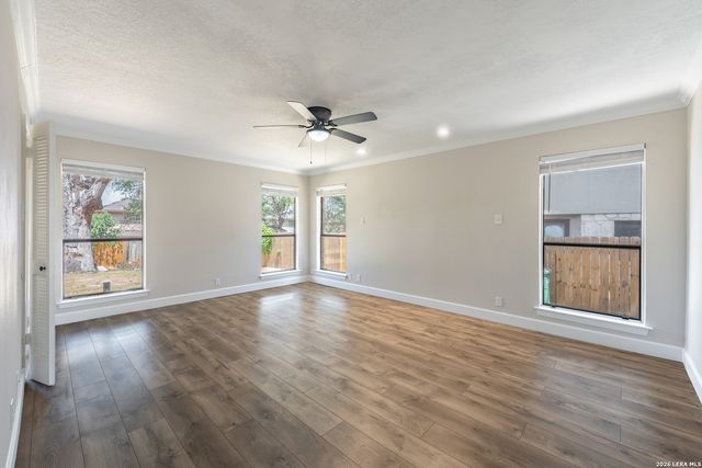5934 SPRING VLY, San Antonio, TX 78247