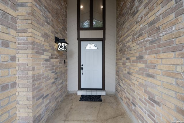 5934 SPRING VLY, San Antonio, TX 78247
