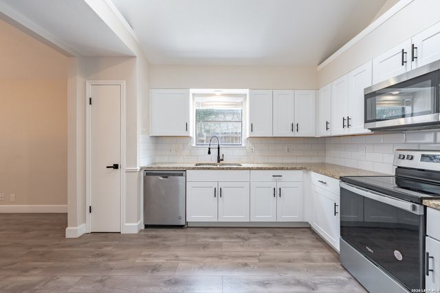 5934 SPRING VLY, San Antonio, TX 78247