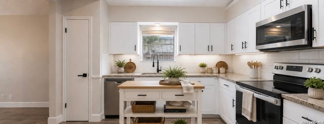 5934 SPRING VLY, San Antonio, TX 78247
