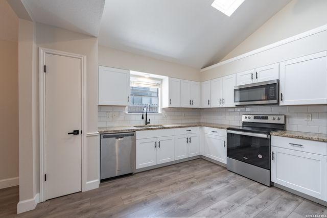 5934 SPRING VLY, San Antonio, TX 78247
