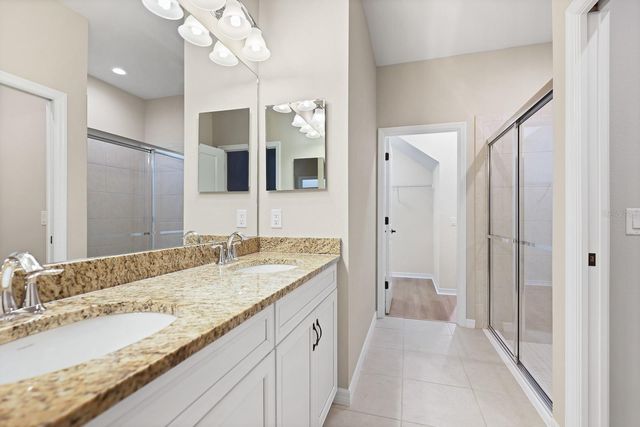 5605 KINGSLEY CORNER WAY, Lithia, FL 33547