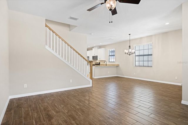 5605 KINGSLEY CORNER WAY, Lithia, FL 33547