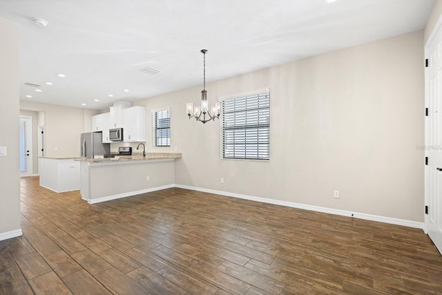 5605 KINGSLEY CORNER WAY, Lithia, FL 33547