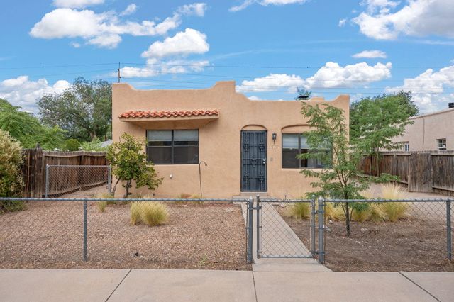 512 15th Street NW, Albuquerque, NM 87104