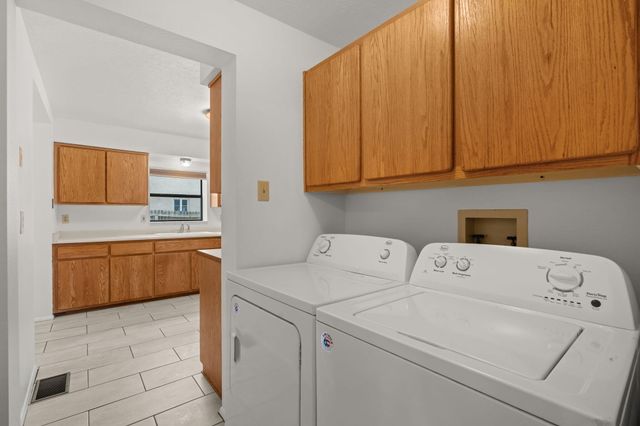 512 15th Street NW, Albuquerque, NM 87104