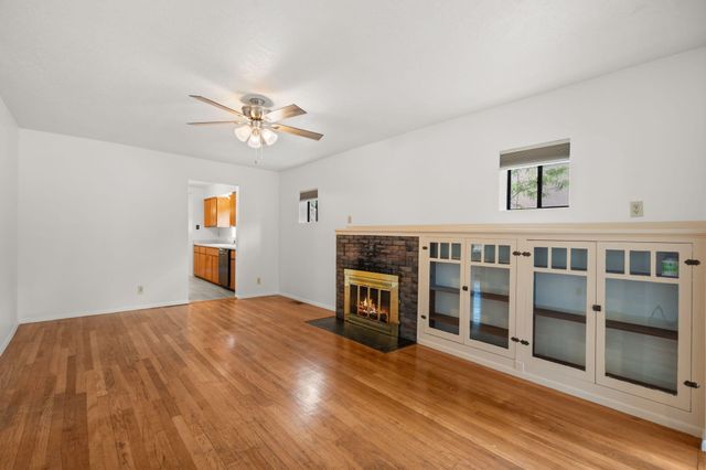 512 15th Street NW, Albuquerque, NM 87104