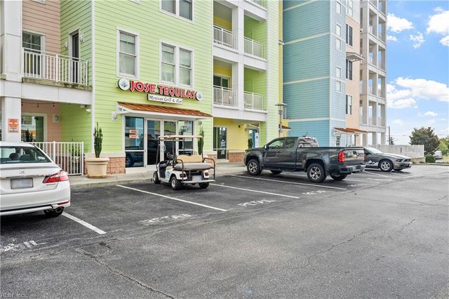 3700 Sandpiper Rd Apt 301, Virginia Beach, VA 23456