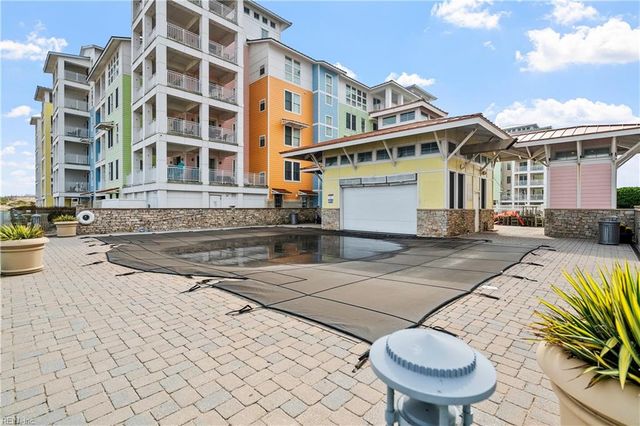 3700 Sandpiper Rd Apt 301, Virginia Beach, VA 23456