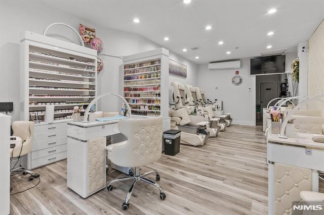 440 52nd Street, West New York, NJ 07093