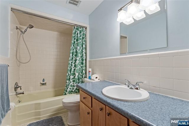 12 Dogwood Drive, Chester Township, NJ 07930