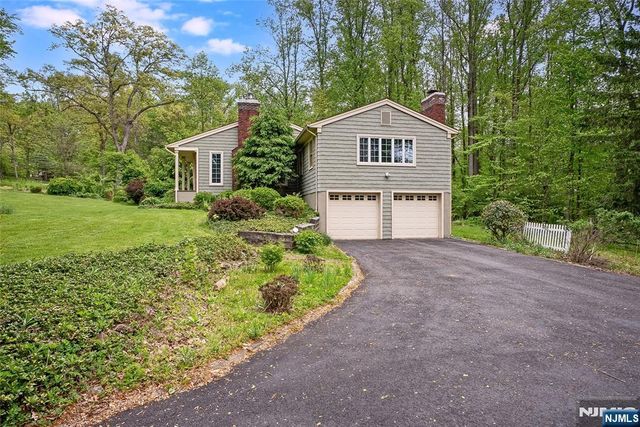 12 Dogwood Drive, Chester Township, NJ 07930