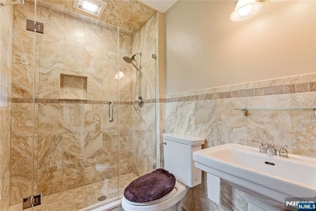 12 Dogwood Drive, Chester Township, NJ 07930