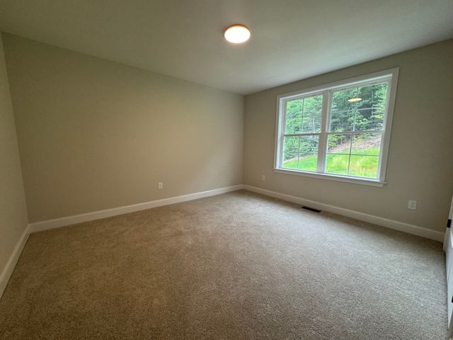 85 Kearsarge Lane, Tilton, NH 03276